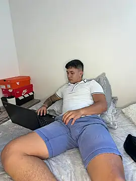Онлайн чат XXX Christopher_strongg