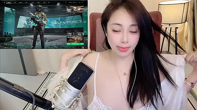 Daisy-77 Live XXX-chat