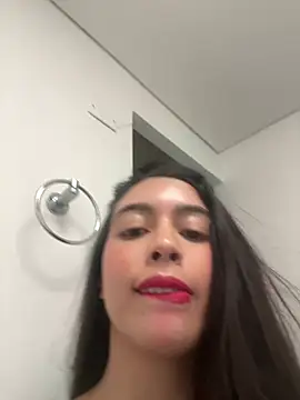 Alessia-Rouge's Live Chat Room
