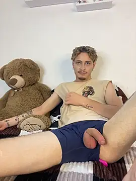 XXX chat uživo modela AleFoxx_