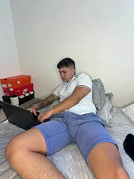 Онлайн чат XXX Christopher_strongg