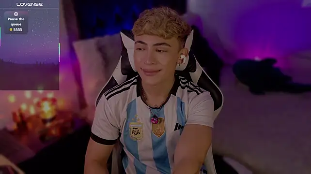 Saimonvela Live XXX-Chat