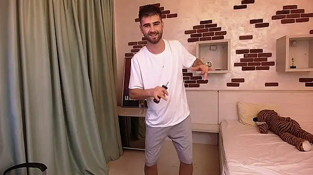 KyloEast Live XXX-chat