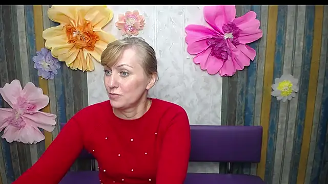 XXX chat uživo modela RebecaMarti
