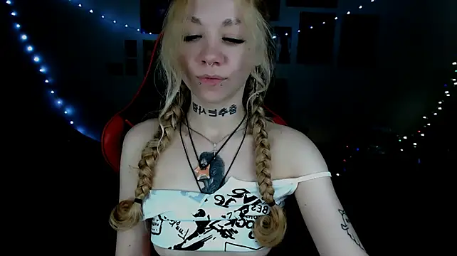 Nica_Kawaii's Webcam Show