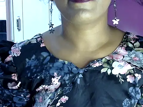 Zara_Sidd's Live XXX Chat
