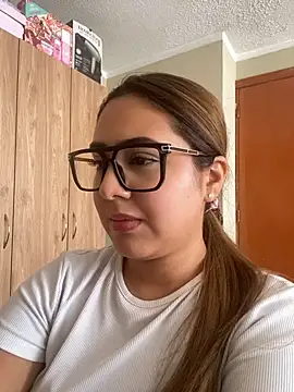 Miabonnett_ Adlı Modelin Canlı XXX Sohbeti