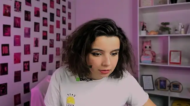 XXX chat uživo modela mia_mooon_