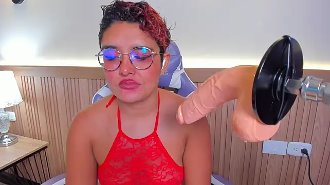 دردشة Kaira_mosse الجنسية المباشرة