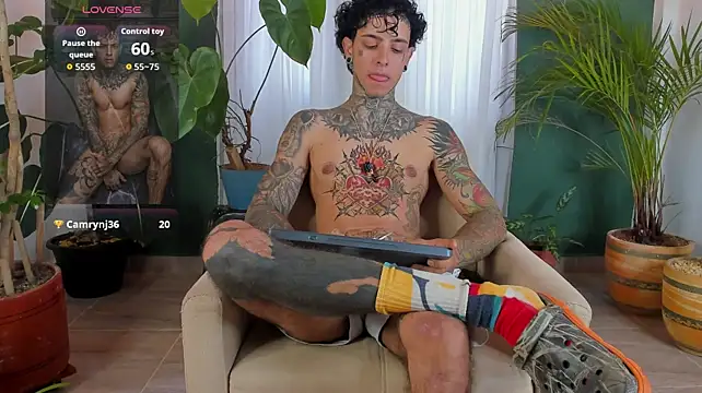 Živý XXX chat aron_ford77