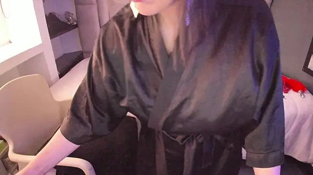 Chatroom XXX en direct de Barbara_fox__