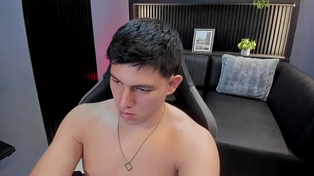 JamesCr_ Live XXX-Chat