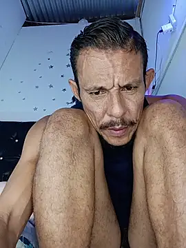 El_junior21 Adlı Modelin Canlı XXX Sohbeti