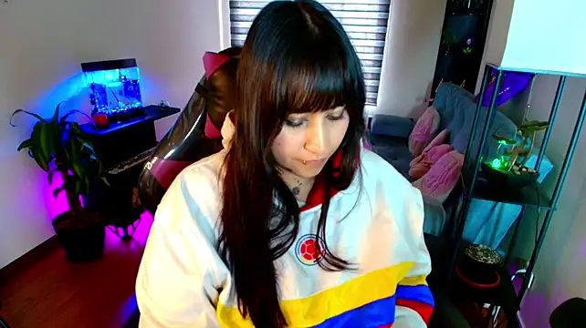 cherryy_bombshelll's Live XXX Chat