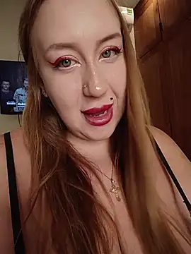 ElonaFox Chat XXX in diretta