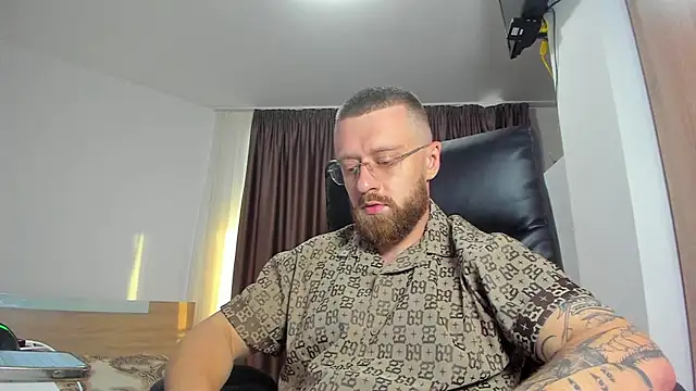 Онлайн чат XXX Findom_guy