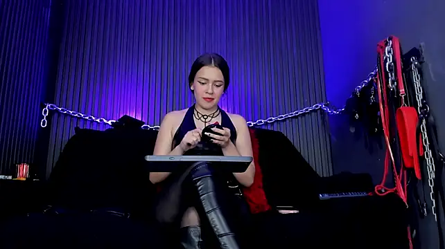 Chatroom XXX en direct de DemetraStone