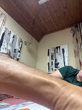 Chat +18 de GeldenKuy ao vivo