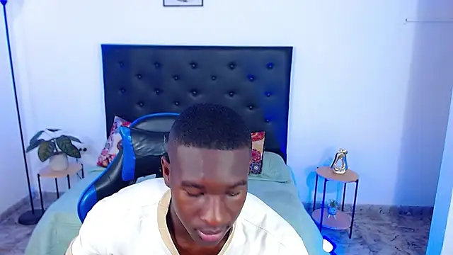 Chat XXX ao vivo de yousimon18