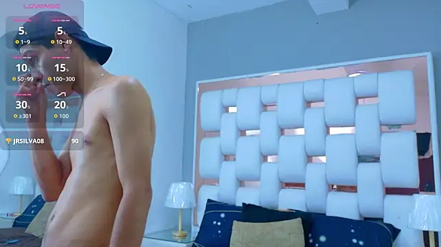 XXX chat uživo modela TaylerCruz