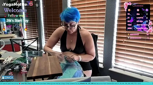 YogaHottie76's Live XXX Chat