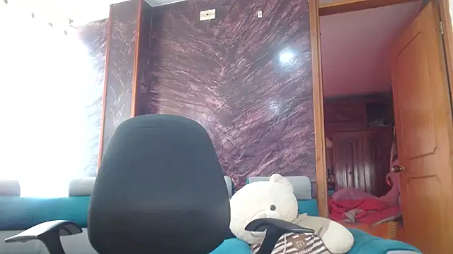 Chatroom XXX en direct de Evangeline_Sc