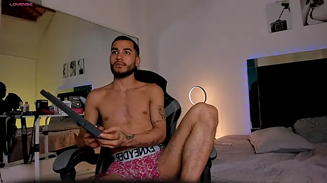 maxpower830 Live XXX-chat