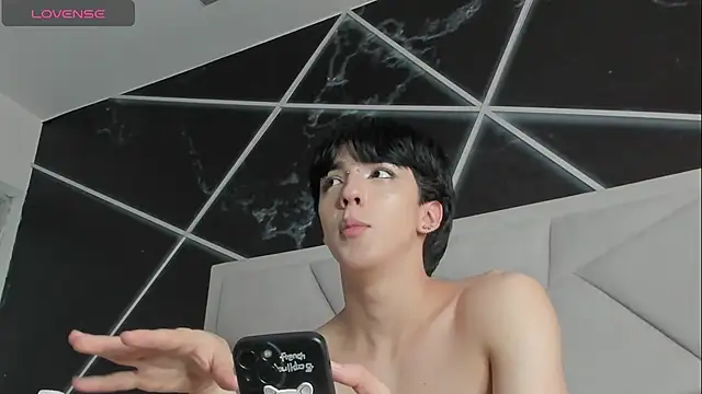 Chat +18 de AerumChae ao vivo