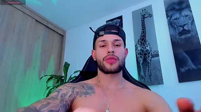 Santos_ramirez1のライブXXXチャット