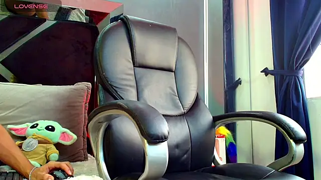 Chat +18 de Adara_Ferrara ao vivo