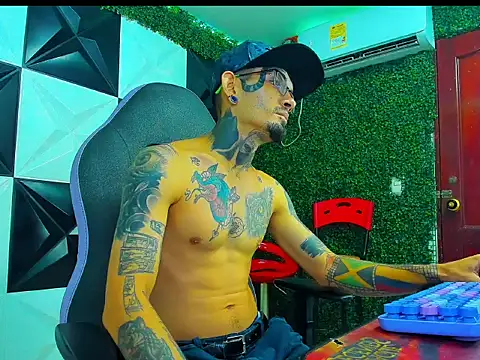 Chat +18 de Boy_tatto77 ao vivo
