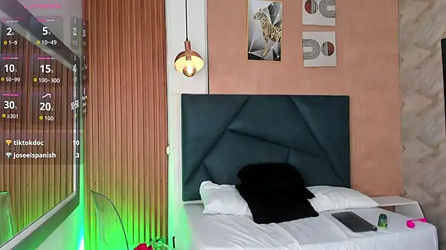 LaurentFerrer's Live XXX Chat