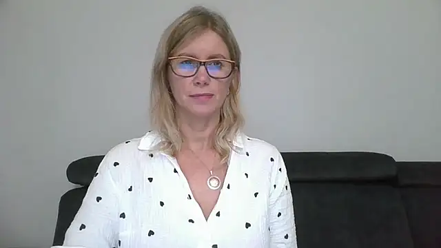 Chat XXX en directo de DoreenSexy
