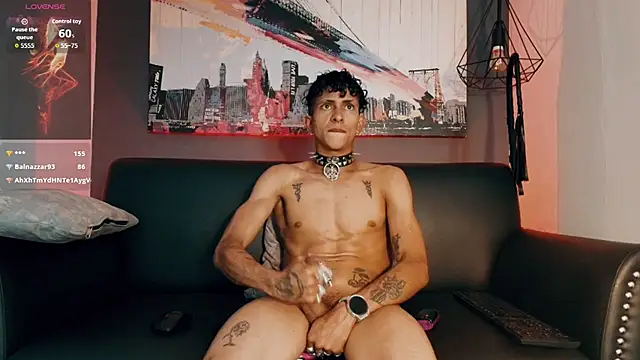 Maximoking26's Live XXX Chat