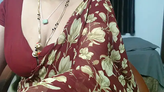 sunitha-3 Chat XXX in diretta