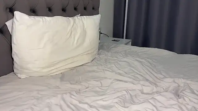 دردشة max_shy الجنسية المباشرة
