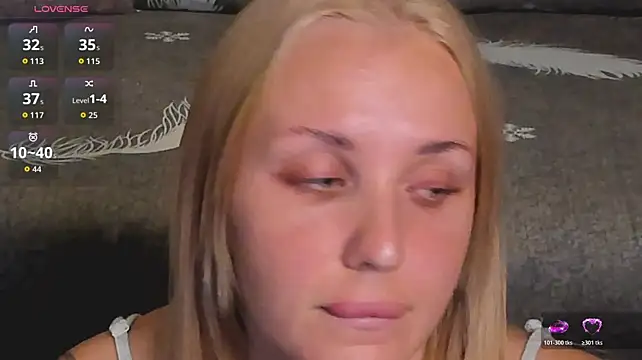 LianaFord's Live XXX Chat