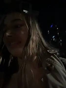 ICrazyOneIRL Chat XXX live