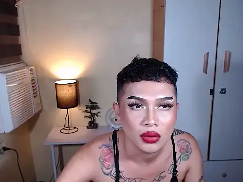 Živý XXX chat DazzlingroseHorsecock