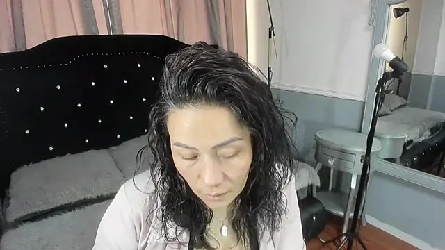 gaby_trent live XXX chat