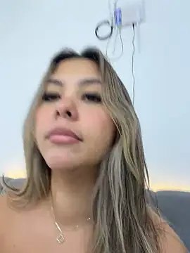 tuckersabrina 现场XXX聊天