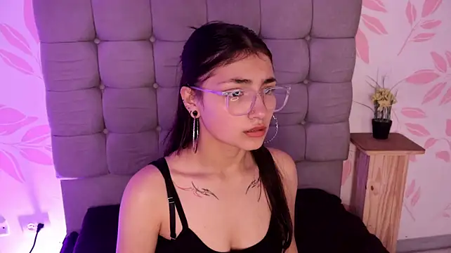 Chat +18 de RubyCollins__ ao vivo