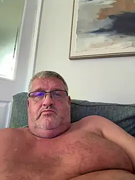 Daddystrokes4u – Naživo XXX chat