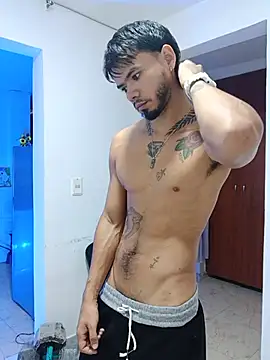 Niick01_ Adlı Modelin Canlı XXX Sohbeti