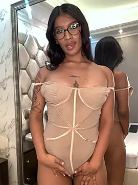 Chloe-palmer Adlı Modelin Canlı XXX Sohbeti