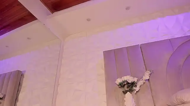 chloe_larson Live XXX-chat