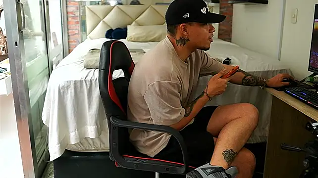 XXX chat uživo modela AlphaMasterXxx