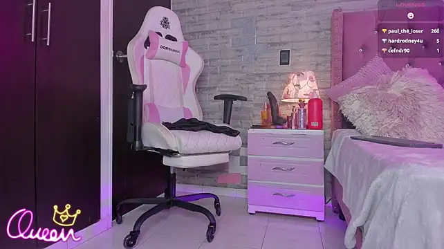 AuroraSim Adlı Modelin Canlı XXX Sohbeti