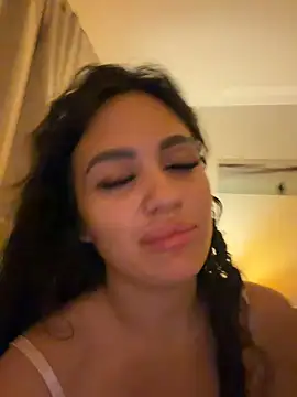 JustLora Chat XXX live