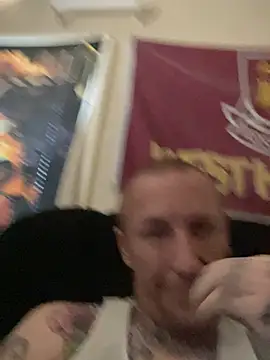 NoBoundariesInPrivate's Live XXX Chat